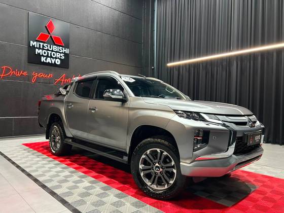 MITSUBISHI L200 TRITON 2.4 16V TURBO DIESEL SPORT HPE-S CD 4P 4X4 AUTOMÁTICO MITSUBISHI L200 TRITON 2.4 16V TURBO DIESEL SPORT HPE-S CD 4P 4X4 AUTOMÁTICO